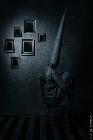 Illustration for article titled Shadow People Haunt the Darkest Corners of Your Dreams